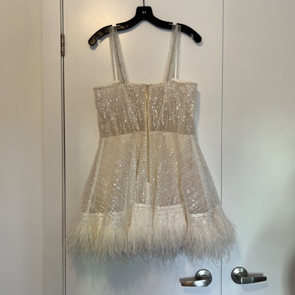 Bronx and Banco Bridal Dress - Picture 2 of 5